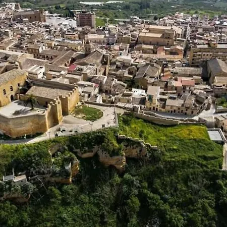 La Perla Daire Naro